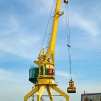 寧波起重機輪胎式起重機年審，保養，銷售，優質售后。